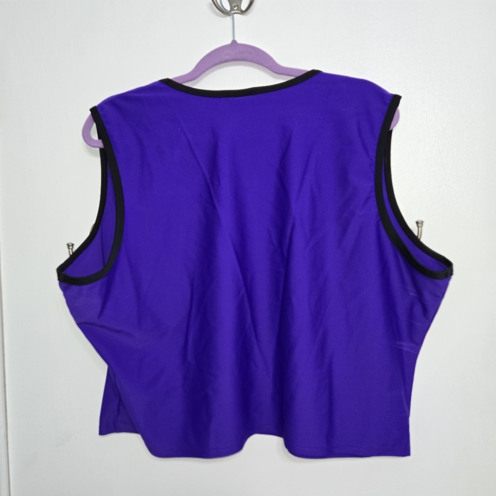 Elhoffer Design Essentials Buffy Crop - Picture 2 of 2